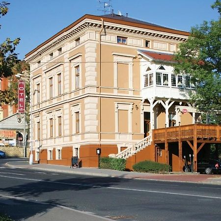 Hotel Mertin Chomutov Luaran gambar