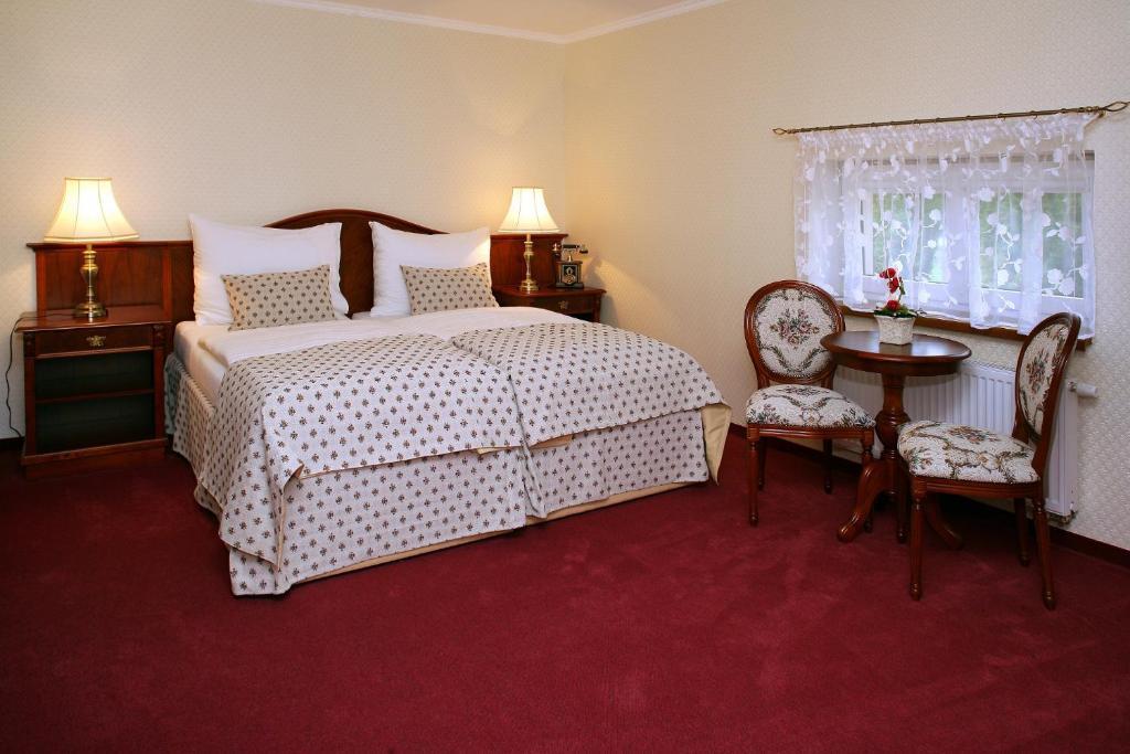 Hotel Mertin Chomutov Luaran gambar
