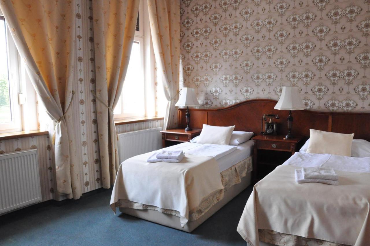 Hotel Mertin Chomutov Luaran gambar