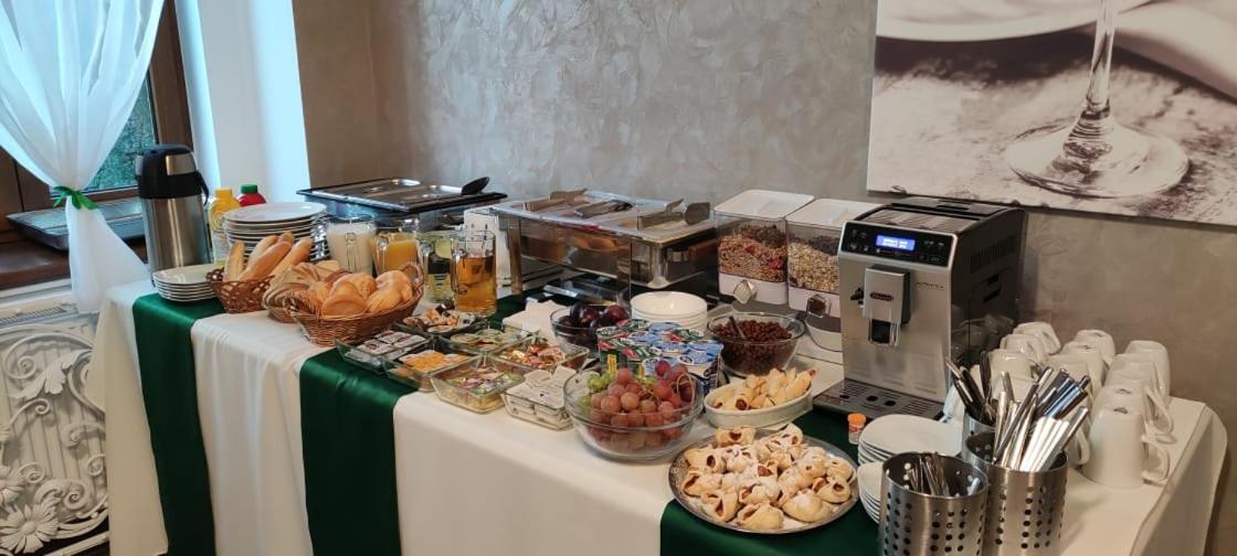 Hotel Mertin Chomutov Luaran gambar