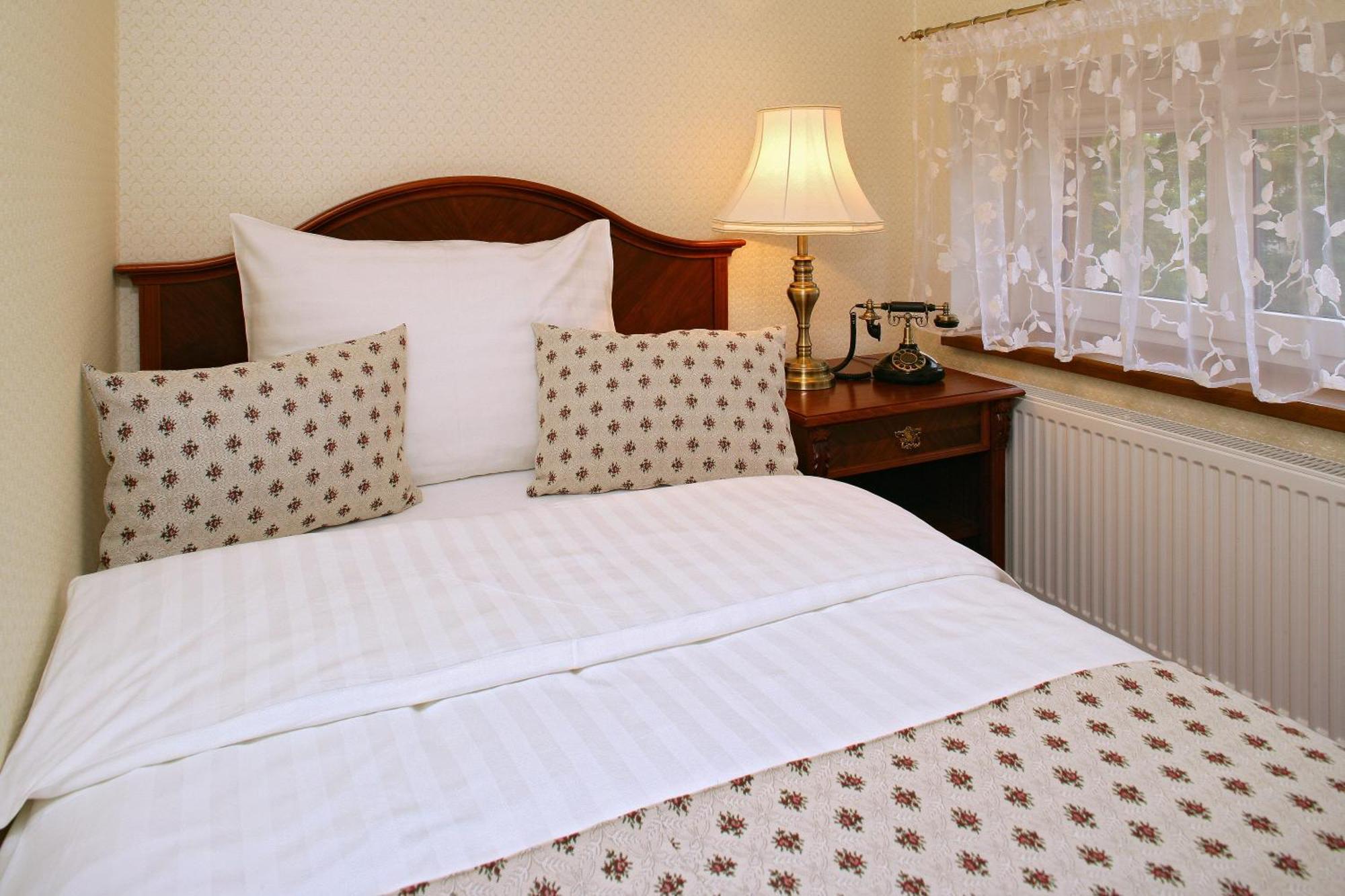 Hotel Mertin Chomutov Luaran gambar